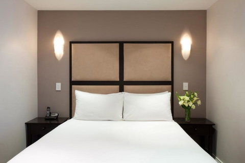 Crowne Plaza Melbourne Carlton, An IHG Hotel - Accommodation Tasmania 16