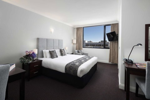 Crowne Plaza Melbourne Carlton, An IHG Hotel - Accommodation Tasmania 11