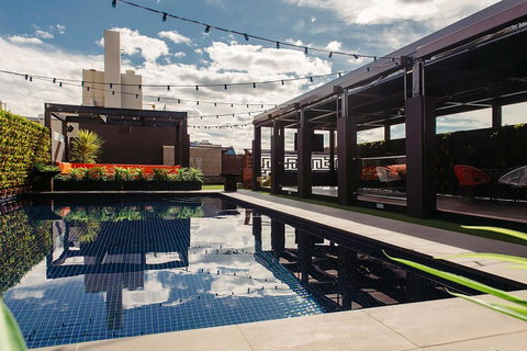 Crowne Plaza Melbourne Carlton, An IHG Hotel - Accommodation Tasmania 5
