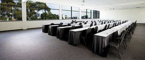 Crowne Plaza Melbourne Carlton, An IHG Hotel - Accommodation Tasmania 39