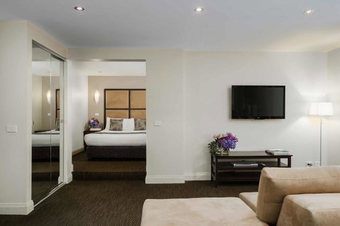 Crowne Plaza Melbourne Carlton, An IHG Hotel - Accommodation Tasmania 12