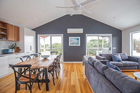Island Getaway Cape Woolamai - Accommodation Tasmania 2