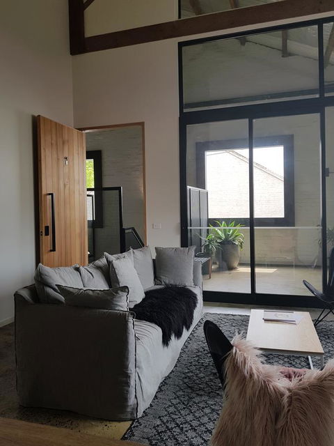 THE WAREHOUSE APARTMENTS - Accommodation Tasmania 1