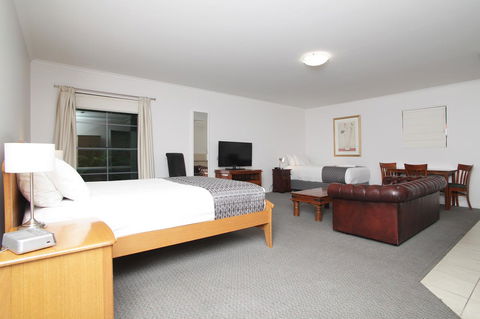 Quality Inn & Suites The Menzies - Accommodation Tasmania 9