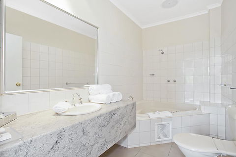 Quality Inn & Suites The Menzies - Accommodation Tasmania 31