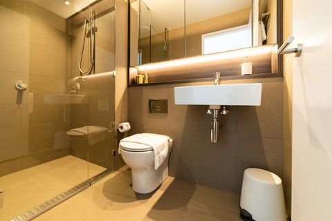 Melbourne Private Apartments - Collins Wharf Waterfront, Docklands - Accommodation Tasmania 43