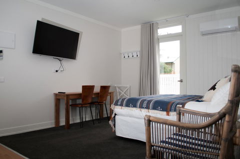 Anchor Geelong - Accommodation Tasmania 1