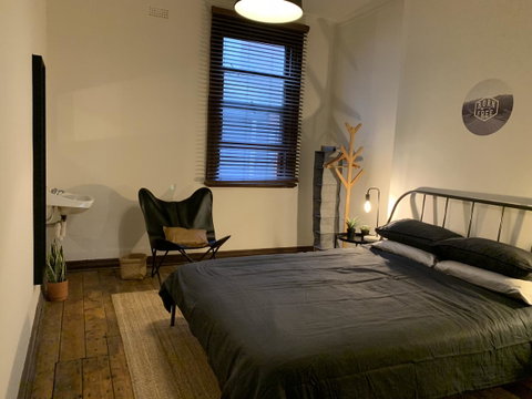 Central Club Hotel - Accommodation Tasmania 2