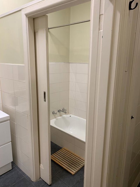 Central Club Hotel - Accommodation Tasmania 24