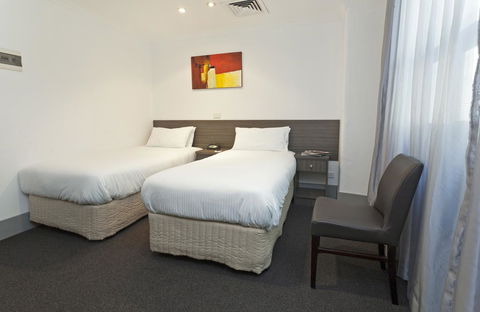 Causeway Inn On The Mall - Accommodation Tasmania 16