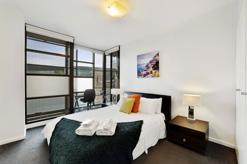 Signature Waterfront Apartments - Accommodation Tasmania 3