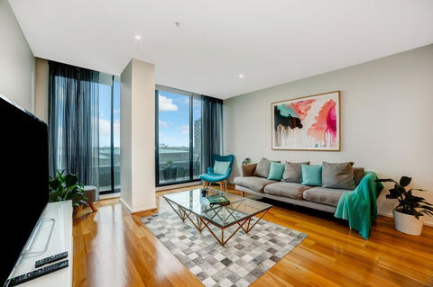 Signature Waterfront Apartments - Accommodation Tasmania 15