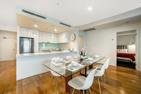 Signature Waterfront Apartments - Accommodation Tasmania 13