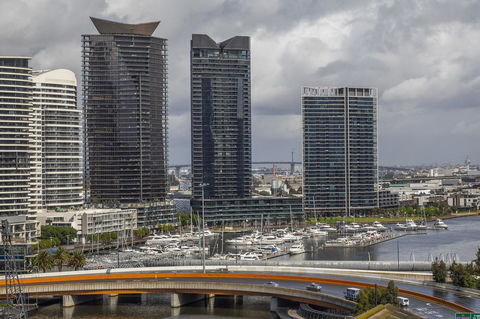 Signature Waterfront Apartments - Accommodation Tasmania 34