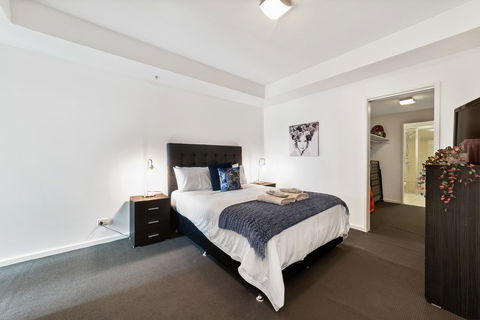 Signature Waterfront Apartments - Accommodation Tasmania 31