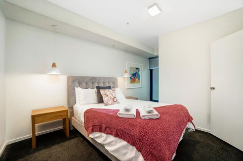 Signature Waterfront Apartments - Accommodation Tasmania 18
