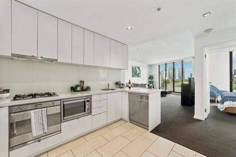 Signature Waterfront Apartments - Accommodation Tasmania 28
