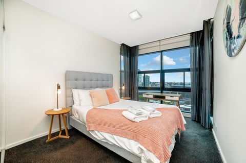 Signature Waterfront Apartments - Accommodation Tasmania 17