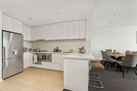 Signature Waterfront Apartments - Accommodation Tasmania 24