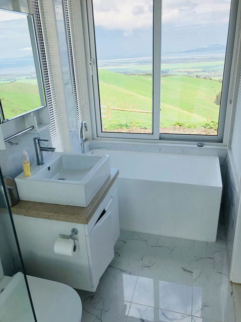One Tree Hill Wilson Prom And Ocean Views - Accommodation Tasmania 38