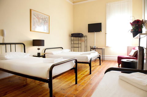 Hotel Claremont Guest House - Accommodation Tasmania 12