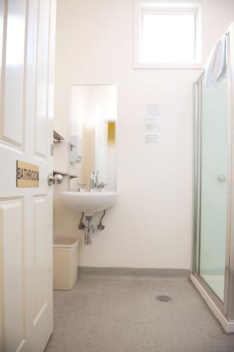 Hotel Claremont Guest House - Accommodation Tasmania 42
