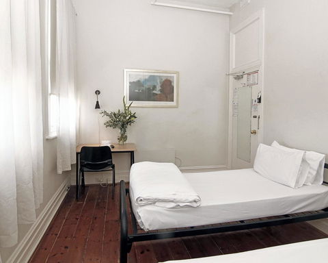 Hotel Claremont Guest House - Accommodation Tasmania 11