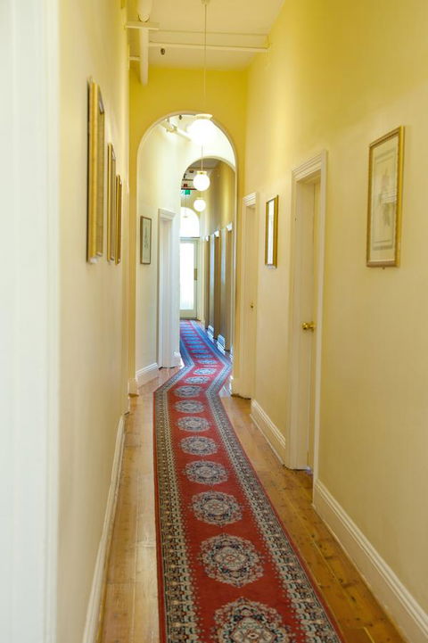 Hotel Claremont Guest House - Accommodation Tasmania 2