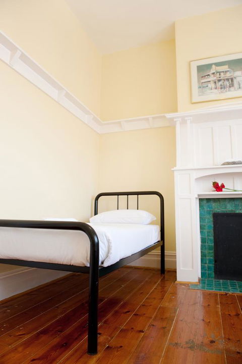 Hotel Claremont Guest House - Accommodation Tasmania 4