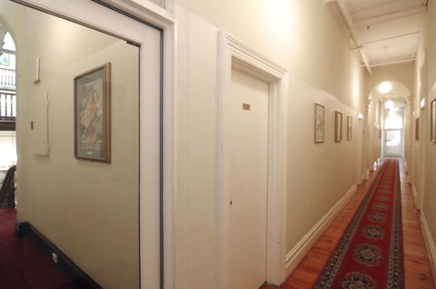 Hotel Claremont Guest House - Accommodation Tasmania 14