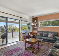 Black Dolphin Beach Penthouse - Accommodation Tasmania