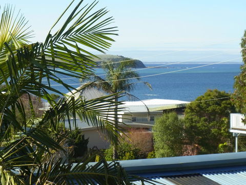 Black Dolphin Beach Penthouse - Accommodation Tasmania 7