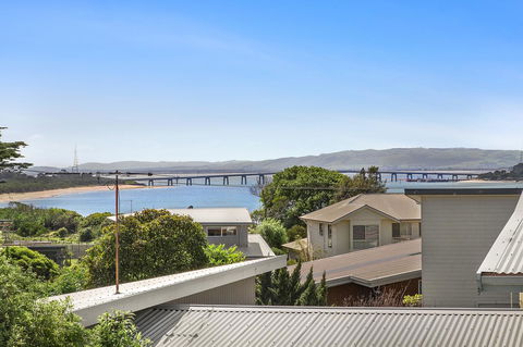Black Dolphin Beach Penthouse - Accommodation Tasmania 19