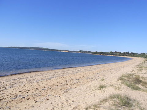 Black Dolphin Beach Penthouse - Accommodation Tasmania 10