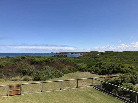Sunsets On Martyrs Luxury Coastal Beach House Peterborough - Accommodation Tasmania 22