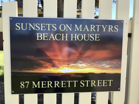 Sunsets On Martyrs Luxury Coastal Beach House Peterborough - Accommodation Tasmania 21