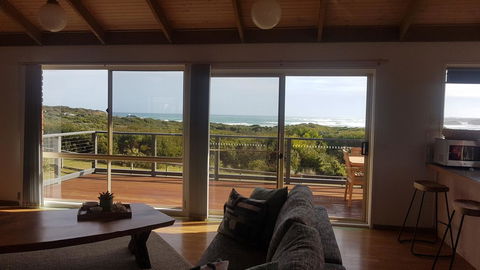 Sunsets On Martyrs Luxury Coastal Beach House Peterborough - Accommodation Tasmania 6
