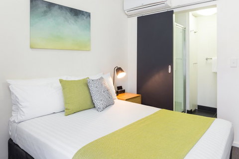 City Edge North Melbourne Apartment Hotel - Accommodation Tasmania 14