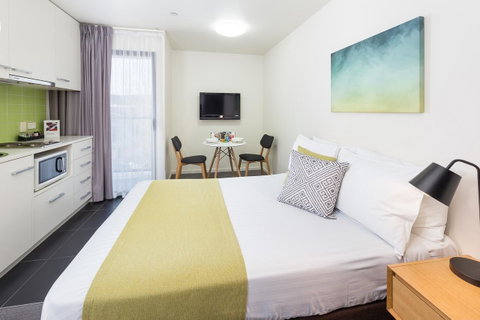 City Edge North Melbourne Apartment Hotel - Accommodation Tasmania 13