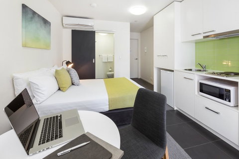 City Edge North Melbourne Apartment Hotel - Accommodation Tasmania 5