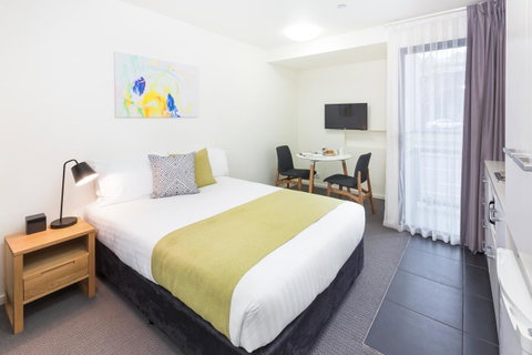 City Edge North Melbourne Apartment Hotel - Accommodation Tasmania 1