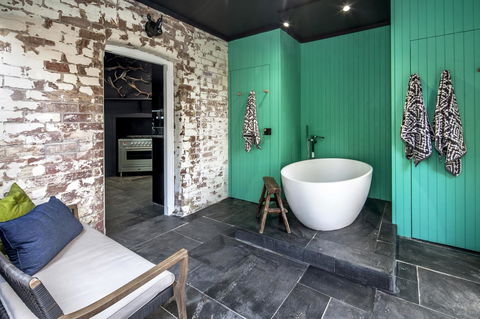 Lascelles Ballarat - Accommodation Tasmania 3