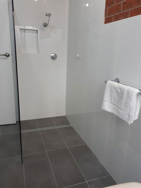 Beachcomber Holiday Units - Accommodation Tasmania 10
