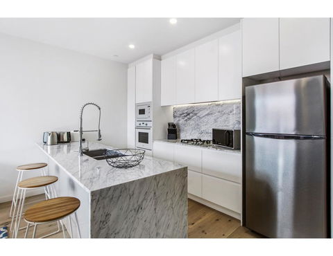 Boutique Apartment In Quiet, Sought-after Suburb - Accommodation Tasmania 9