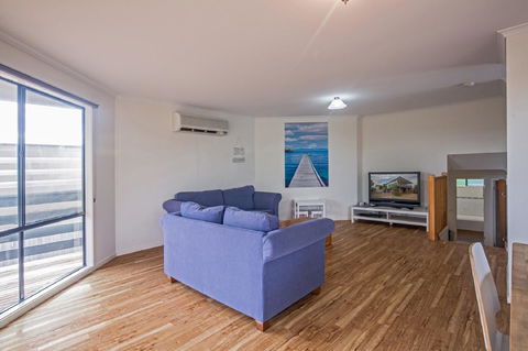 Woolamai Family Retreat - Accommodation Tasmania 5