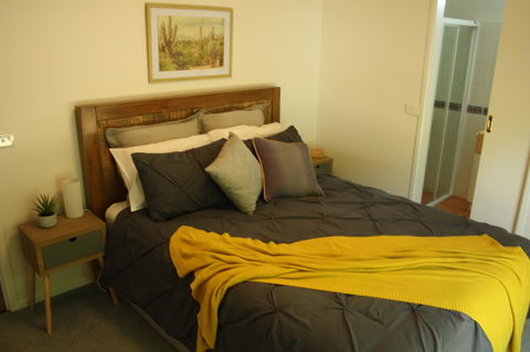 4 Autumn Grove - Accommodation Tasmania 1