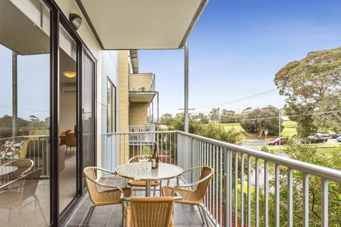 Quest Frankston - Accommodation Tasmania 1