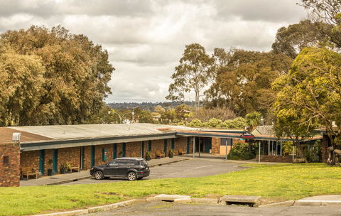 Burvale Hotel - Accommodation Tasmania 10