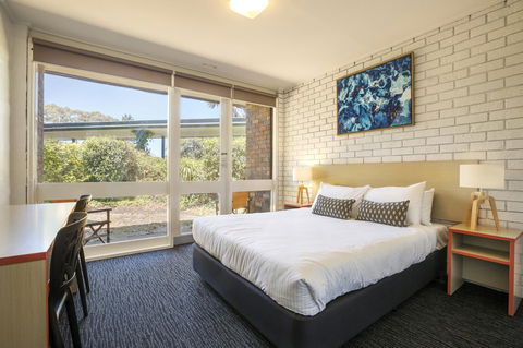 Burvale Hotel - Accommodation Tasmania 5