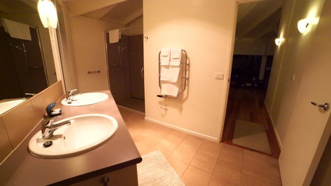 Limosa Rise - Accommodation Tasmania 4